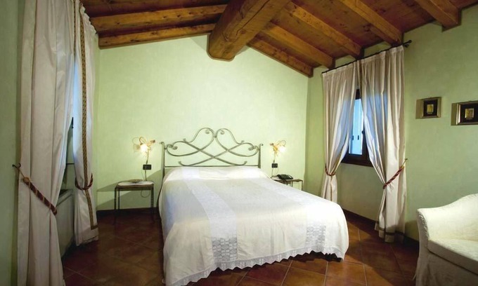 Bedizzole Other | Junior Suite