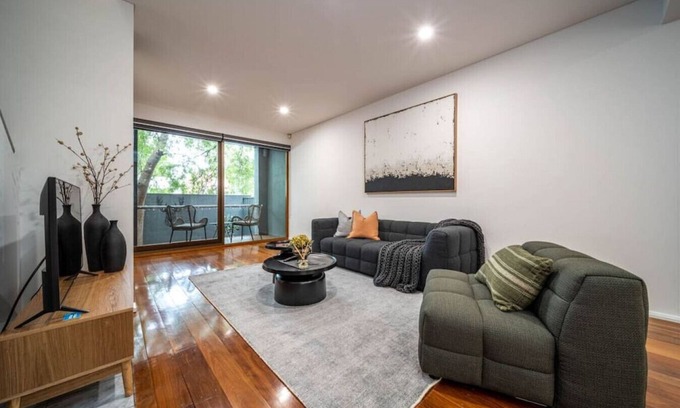 Kent Town Villa | ★Juniper on Rundle★Wifi✔︎Balcony✔︎Shopping✔︎Cafes