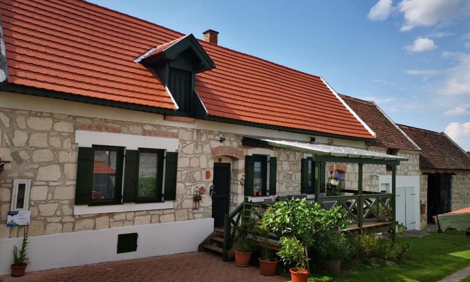 Fertorakos House | Kőfejtő háza