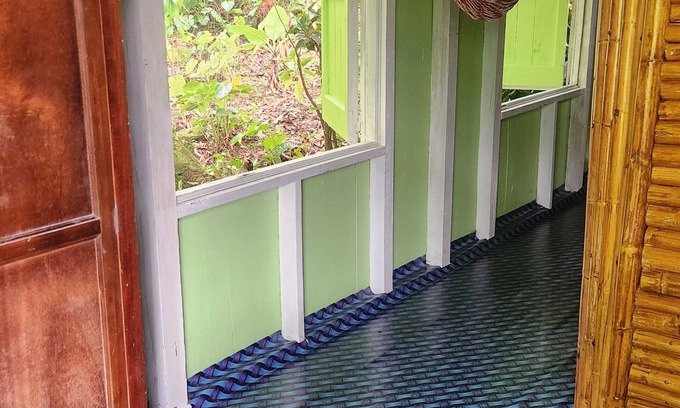 Wotten Waven House | Kai Zaza is a 2-bedroom, 2-bath house in tranquil Wotten Waven with WiFi