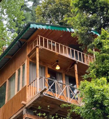 Jibhi Ski Chalet | Kakapo Nest a Big Chill Treehouse