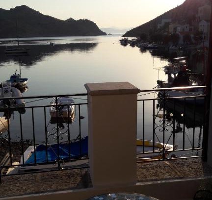 Pedi Apartment | Kamares Studios