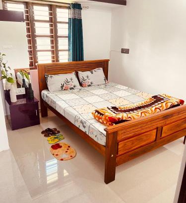 Piriyapatna House | Kannada Maathe Home Stay-2, Near Golden Temple 2km far