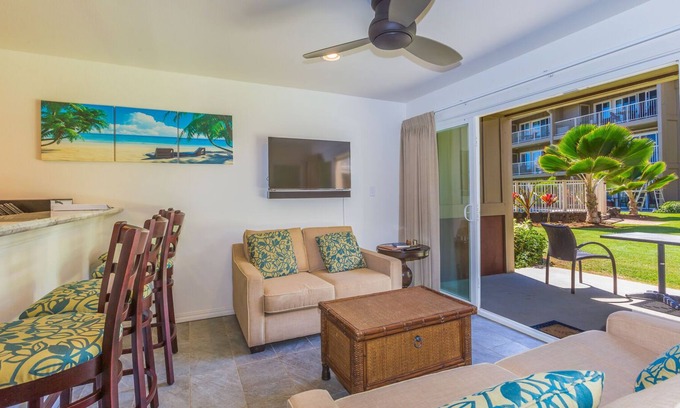 Kapaa Condo | Kapaa 2BR Ground floor, Ocean Breeze Condo with pool! (112-2)