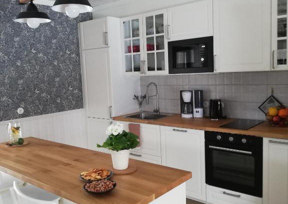 Kuri House | Kaptenite Kodu