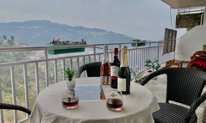 Kumarhatti Hotel | Kasauli View