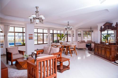 Kivukoni Apartment | Kay's Place Seaview
