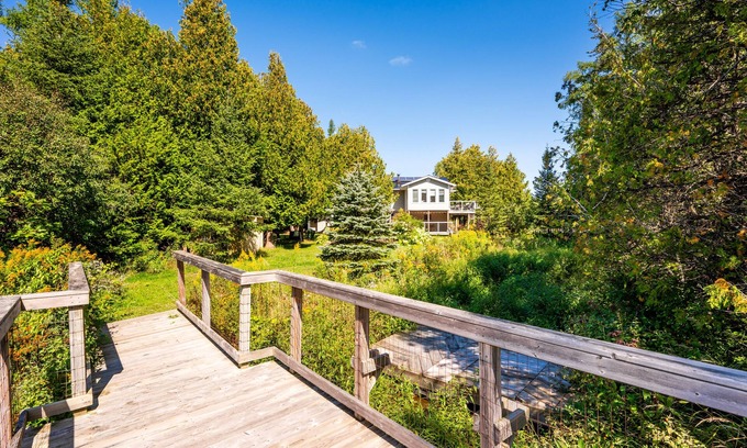 Northern Bruce Peninsula Cottage | Kayak Cove - Tobermory Retreat