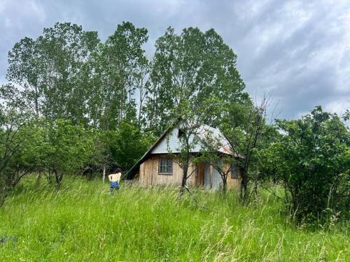 Kazanlak House | Kazanlak Cottage Shelter Country House with 1 Room and 1 Attic - No electricity, No Water, with Outhouse