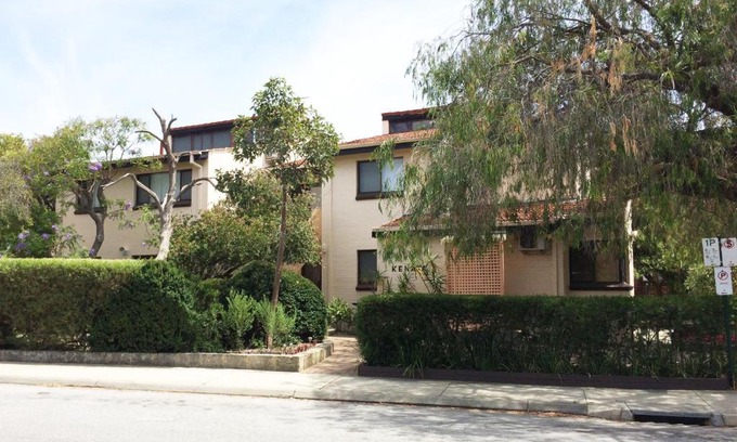 Crawley Apartment | Kenata-Fairway Apartment Hotel