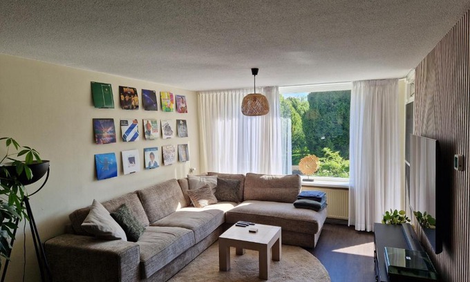 's-Molenaarsbuurt Apartment | Kevin's Casa