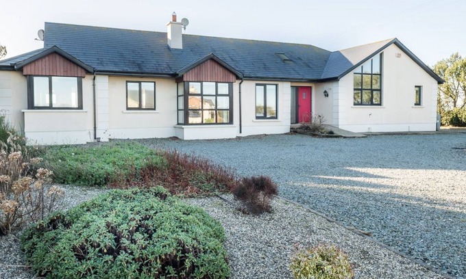 Kilmore Apartment | Kilmore Quay Castleview House, Kilmore Quay, Co.Wexford - 5 Bed - Sleeps 9/10