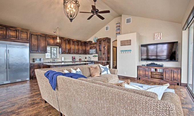 Kingston Cabin | Kingston Cabin w/Easy Access to Lake Texoma!