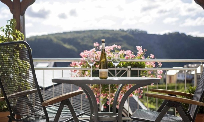 Krov Apartment | "Kirchlay" - Romer, Bruno