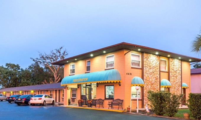 Kissimmee Hotel | Knights Inn Kissimmee