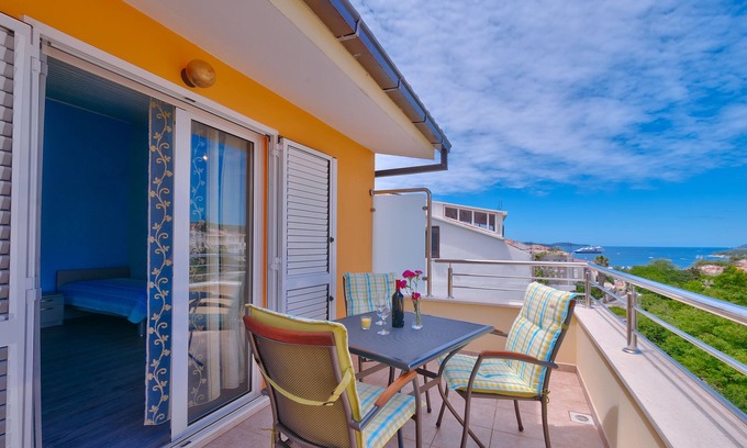 Krizna luka Apartment | Komazin