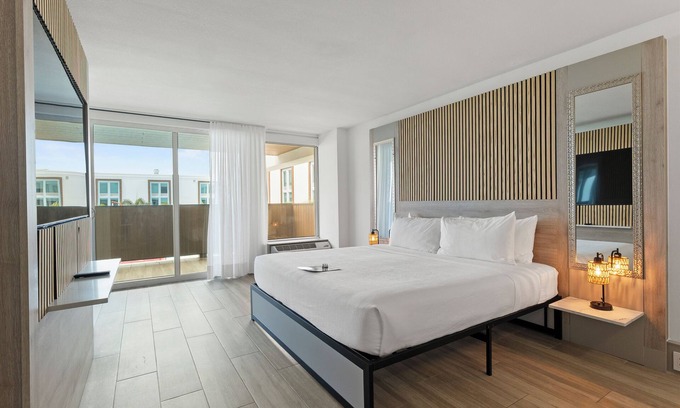 Florida Central Atlantic Coast Resort | Kompose Boutique Resort at Theme Parks