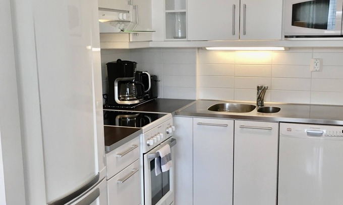 Lahti Apartment | Kotimaailma KotikaksioMallask saunalla