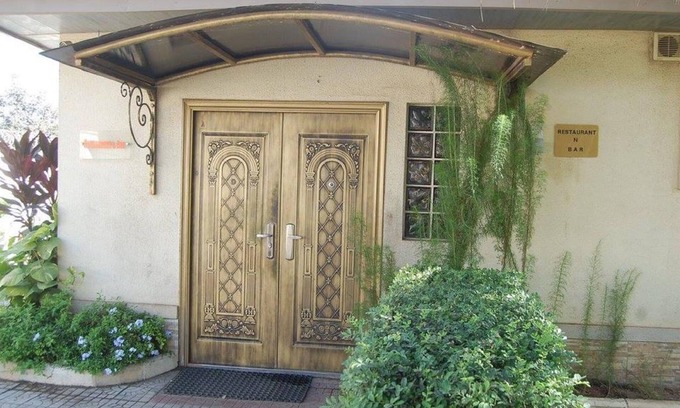 Gwarinpa Estate Hotel | Kriscane Suites