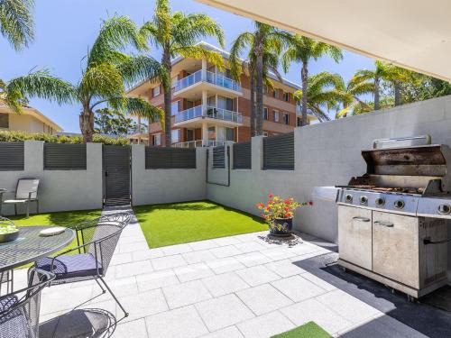 Nelson Bay House | Kristie Court 2, 7 Weatherly Cl close to the beach with WiFi