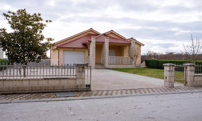 Trn Villa | Kuća- VILLA EVA