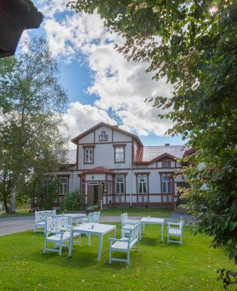 Tiainen Hotel | Löydön Kartano