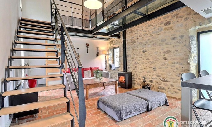 Grospierres House | L'envol des papillons