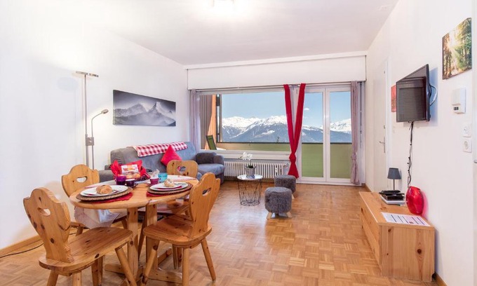 Lens Apartment | L’Eperon Center Crans wonderful view
