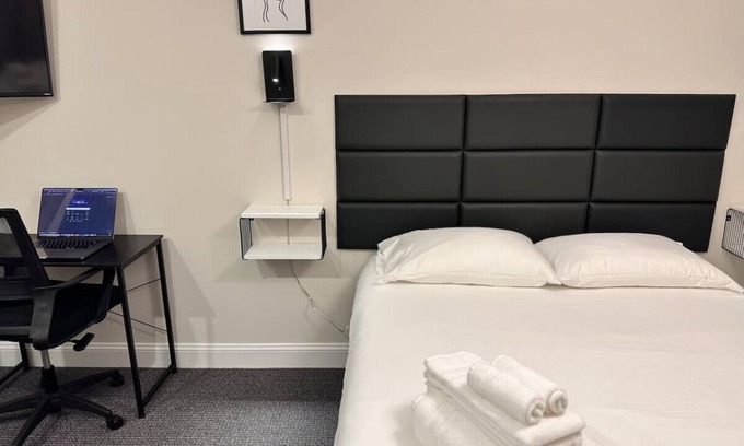 East Stroudsburg Apartment | L212 · The Lack - Queen Suite - A12