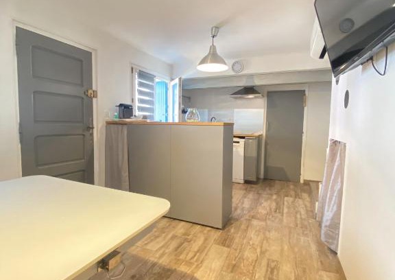 Hyeres Apartment | La Clé Maison de ville, Clim, WiFi à La Bayore