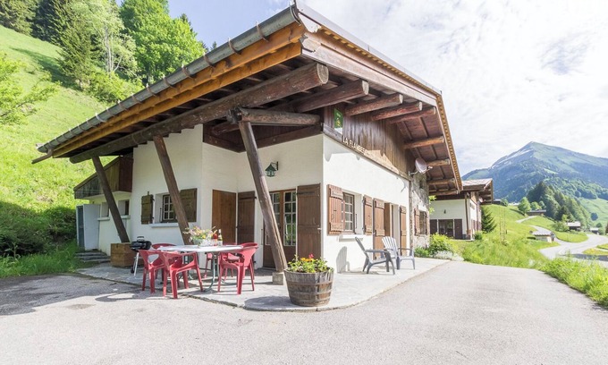 La Giettaz House | LA Flambee - LA Giettaz