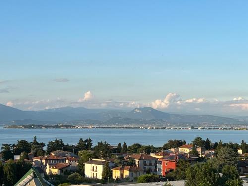 Padenghe sul Garda Apartment | La Gialla Attico dAmore By Case al Lago