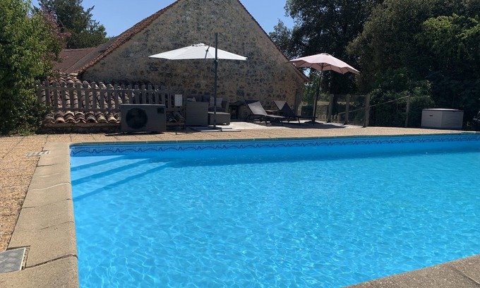 Beaumont-du-Perigord House | La Grange Dordogne - Traditional Barn, PRIVATE HEATED POOL in a Peaceful Hamlet