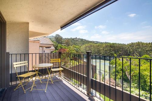 La Jolla Heights House | La Jolla Hillside Views and Coastal Comfort