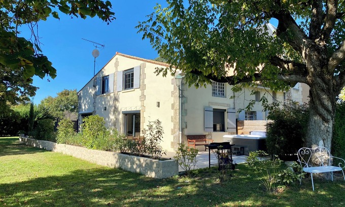 Galgon House | La Maison du Champ de Beaumont