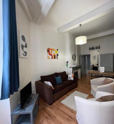 Nimes City Centre Apartment | La Maquette - à 2 pas des Arènes