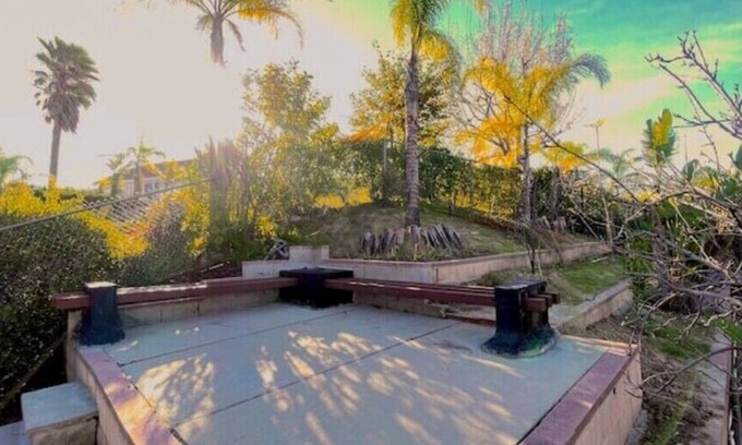 Granada Hills North Villa | LA Paradise Villa, Luxurious, Big Heated Pool