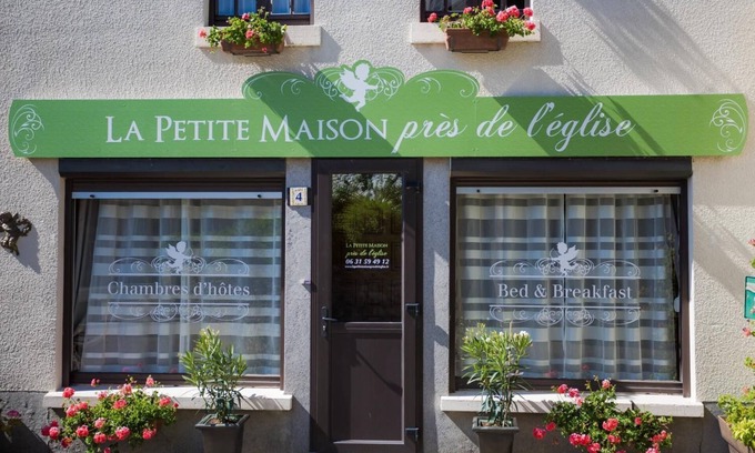 Meillac Bed & Breakfast | La Petite Maison près de l'Eglise
