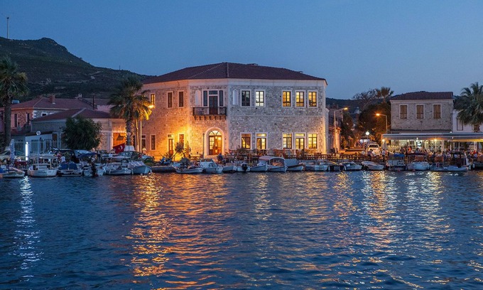 Yenifoca Hotel | La Petra Hotel - Special Class