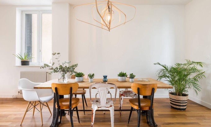 Champagne-au-Mont-d'Or Villa | La Poste - Vintage style refurbished house