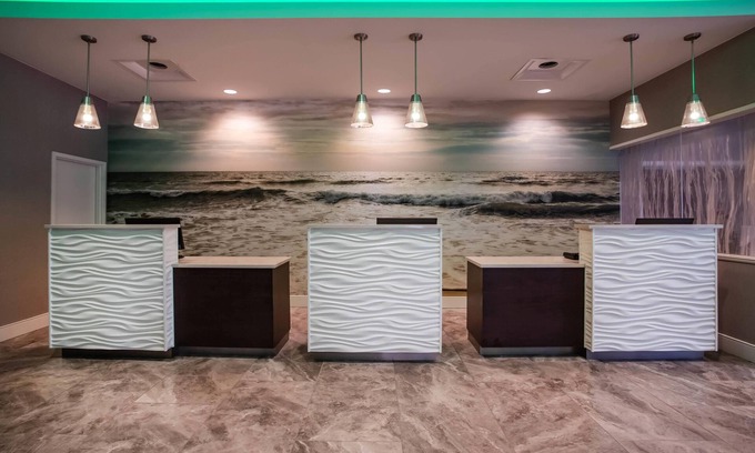Northeast Virginia Beach Hotel | La Quinta Inn & Suites by Wyndham Virginia Beach