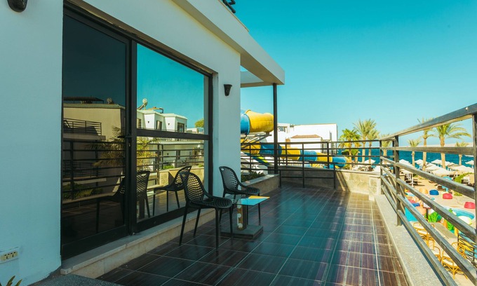 Sakkala Hotel | La Rosa Waves Beach - Couple & Families Only