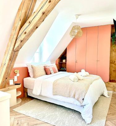 Metz-Centre – Ancienne Ville Apartment | La Vue En Rose - Studio premium & vue unique