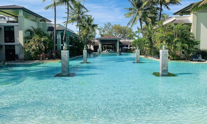 Craiglie Apartment | Lagoon Swimout - Absolute Pool Front - Sea Temple Resort & Spa