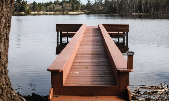 Long Beach House | Lake Diva | Private Estate on a Quiet Lake Just Two Blocks From the Beach