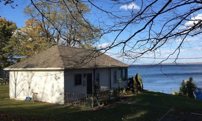 Dresden House | Lake Dreamin-Seneca Lake-Waterfront-Hot Tub-Wine Trail, 100ft Private Level Beach-Pets OK