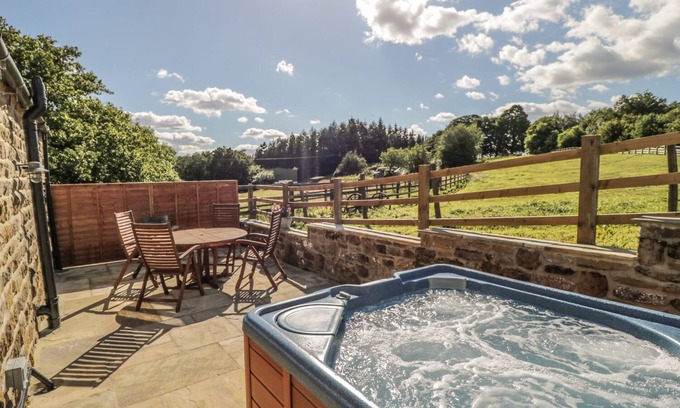 Grantley Cottage | Lake Farm Cottage