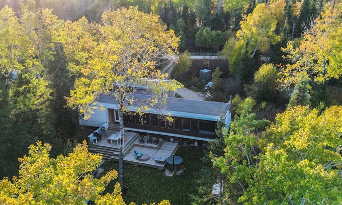 Little Bullhead Cottage | Lake Front Eco Friendly Cottage and Spa