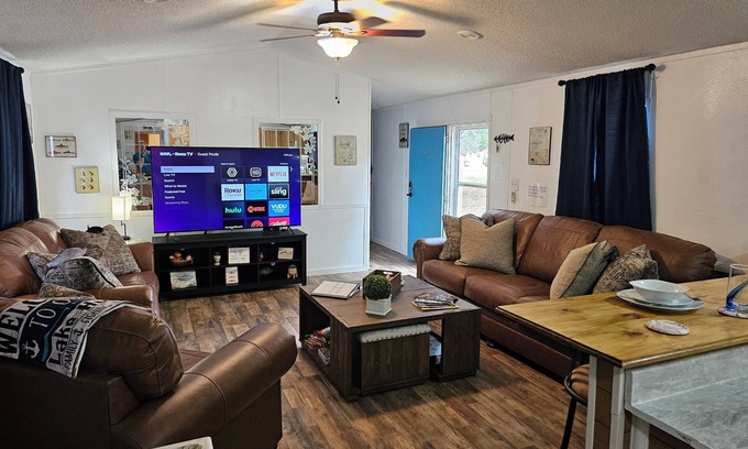 Longtown House | Lake Fun and Fishing!