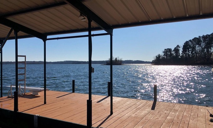 Reed Creek House | Lake Hartwell Big Water Views-15 minutes from Downtown Hartwell